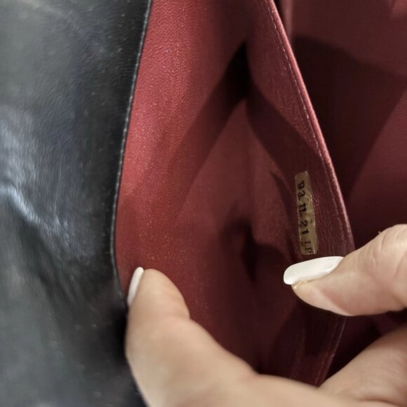 Authentic CHANEL black lambskin single flap classic crossbody single flap - Picture 11 of 16